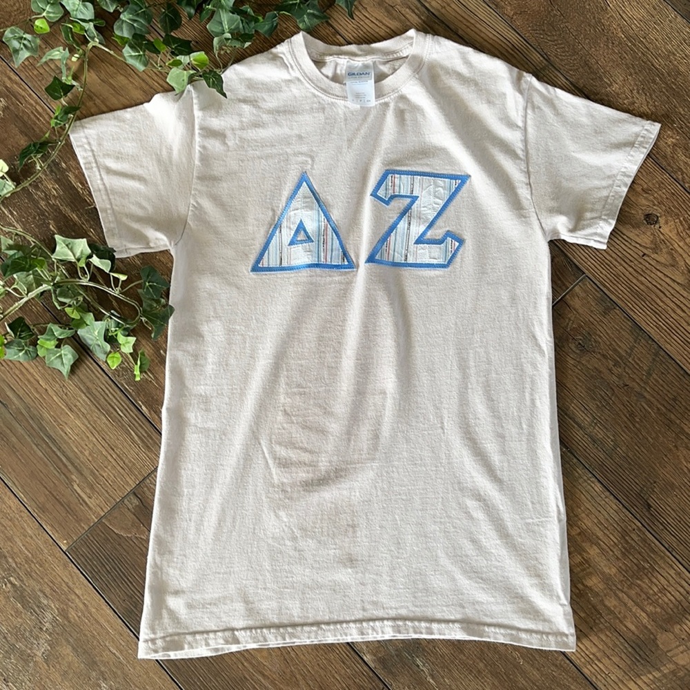 Delta Zeta - Small T-shirt